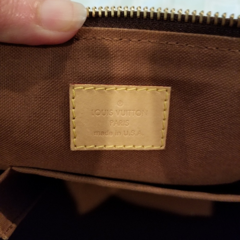 Authentic Louis Vuitton Purse